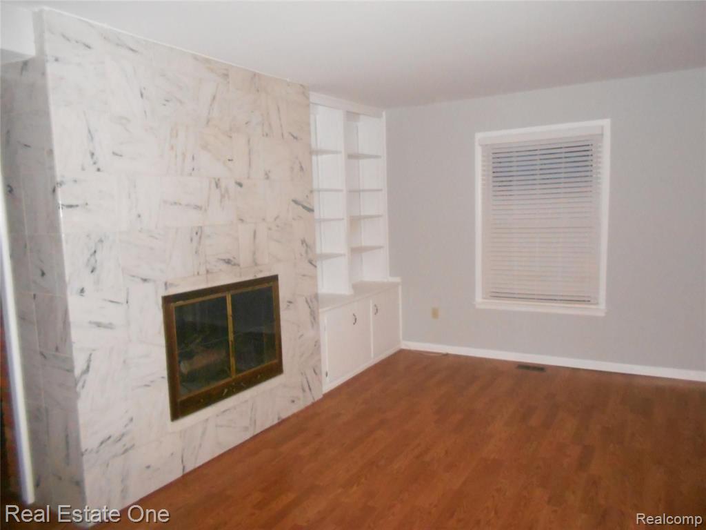 3541 Tothill Drive Property Photo 4