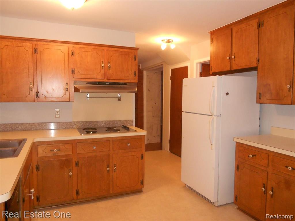 3541 Tothill Drive Property Photo 8