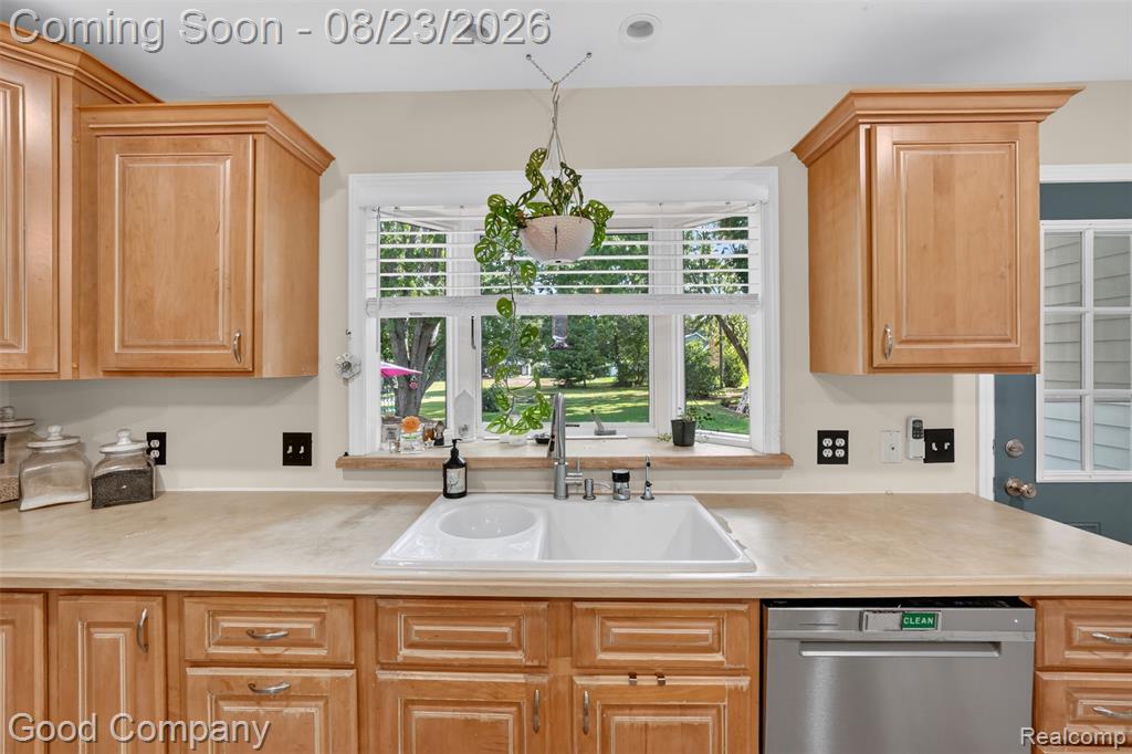 2145 Cole Road Property Photo 9