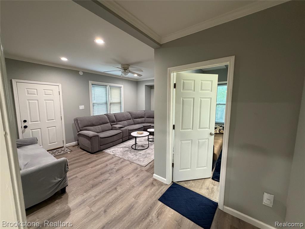 23151 Lawson Avenue Property Photo 9