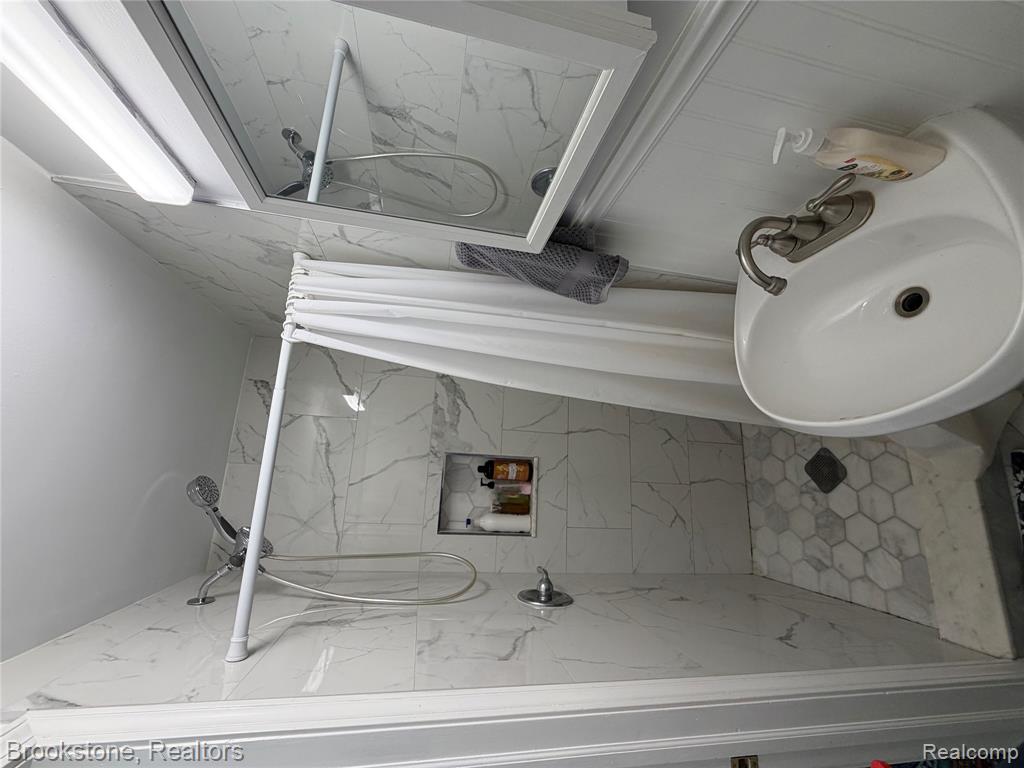 23151 Lawson Avenue Property Photo 27