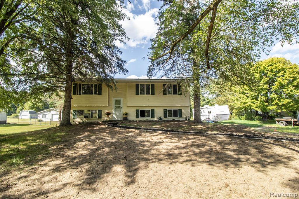 10340 Farrand Road Property Photo 1