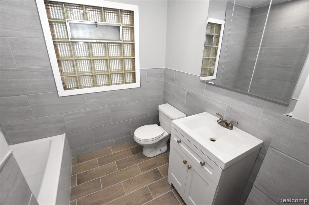 2332 Nolen Drive Property Photo 2