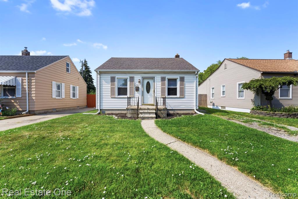 14987 University Street Property Photo 1