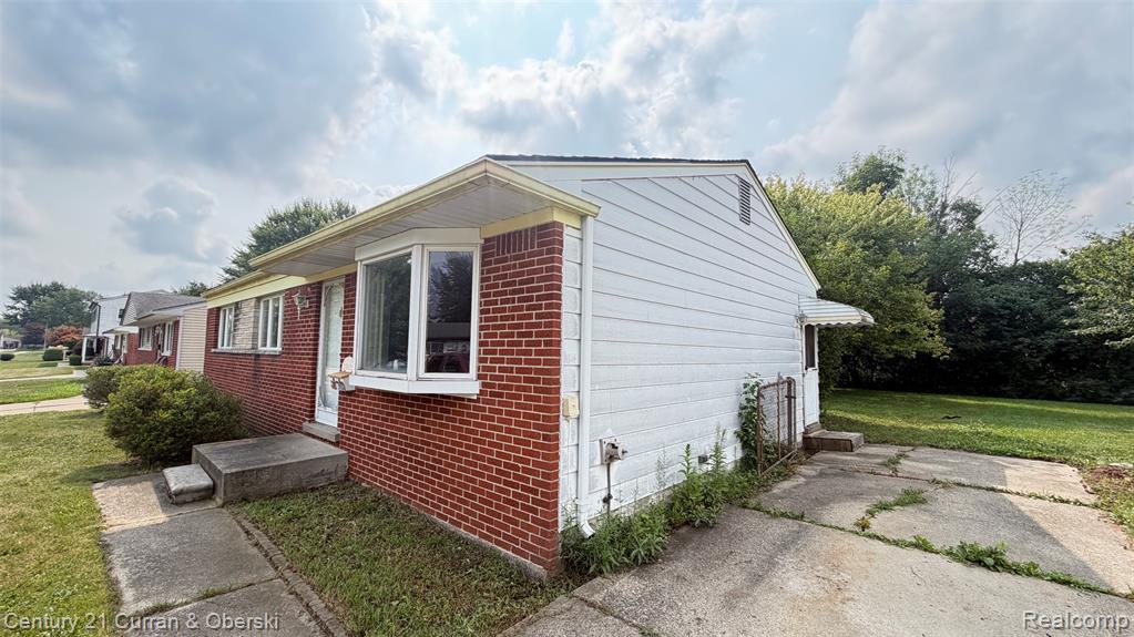 38609 Scott Drive Property Photo 2