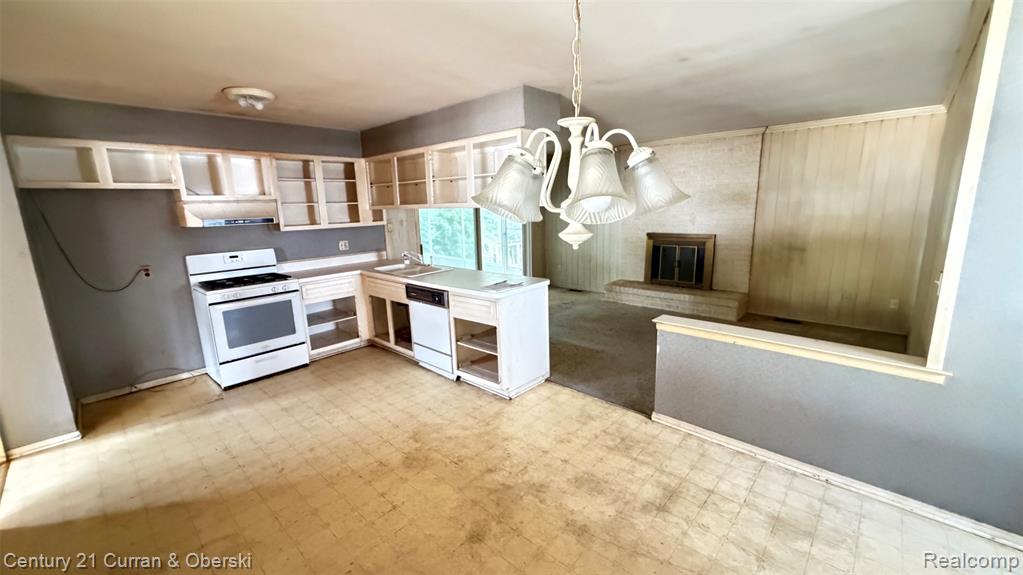38609 Scott Drive Property Photo 6