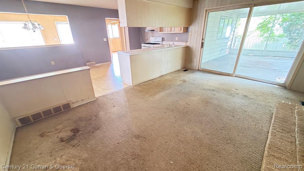 38609 Scott Drive Property Photo 8