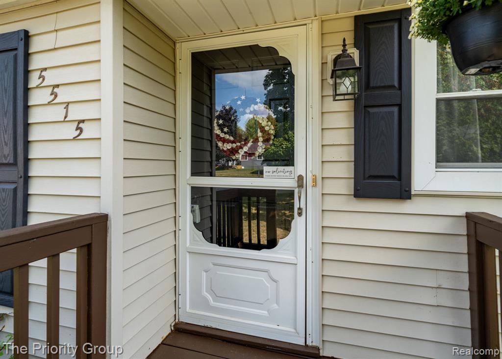 5515 Clinton River Drive Property Photo 2