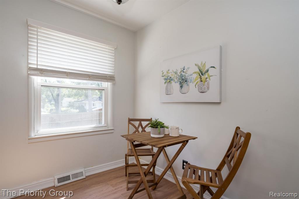 5515 Clinton River Drive Property Photo 4