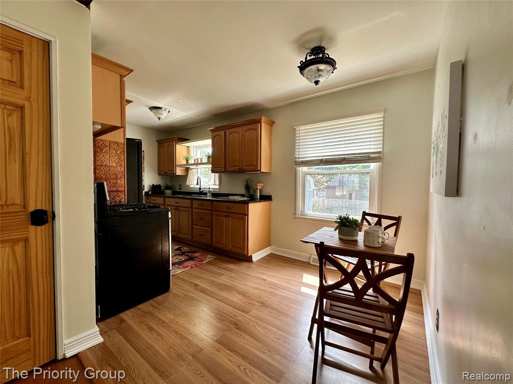 5515 Clinton River Drive Property Photo 15