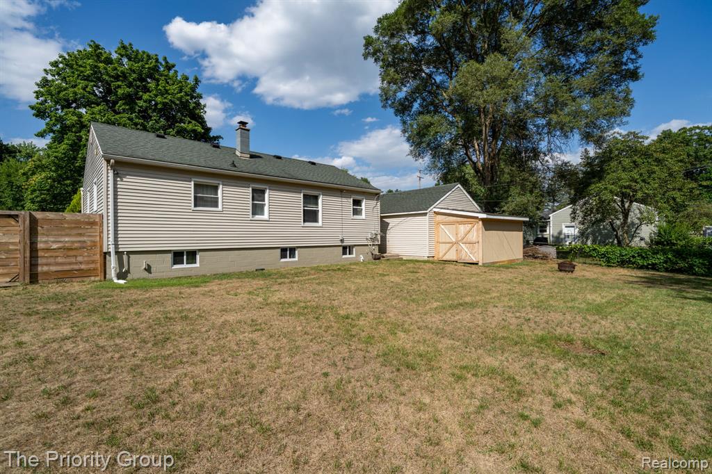 5515 Clinton River Drive Property Photo 27