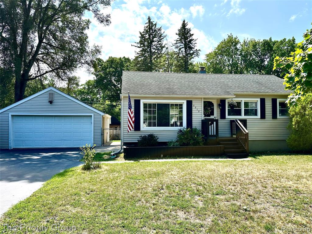 5515 Clinton River Drive Property Photo 34