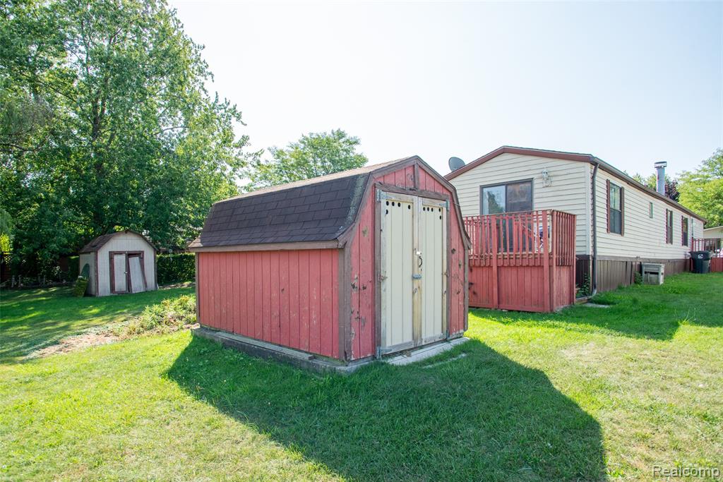 2043 Marmoor Drive Property Photo 1