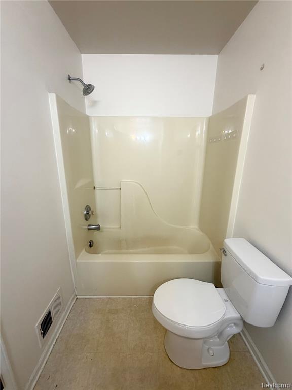 7586 Warwick Drive Property Photo 18