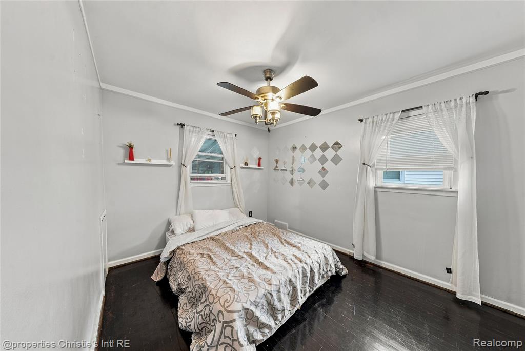 24242 Lexington Avenue Property Photo 12