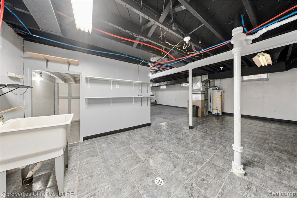 24242 Lexington Avenue Property Photo 15