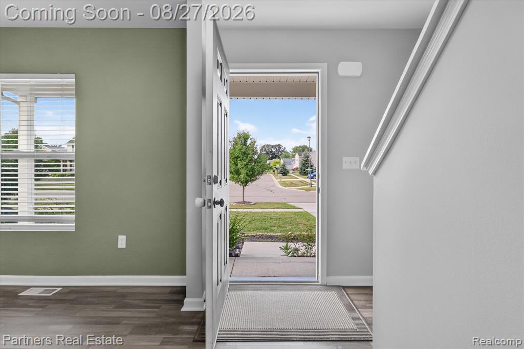 424 Saddlebrook Drive Property Photo 3