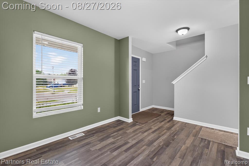 424 Saddlebrook Drive Property Photo 4