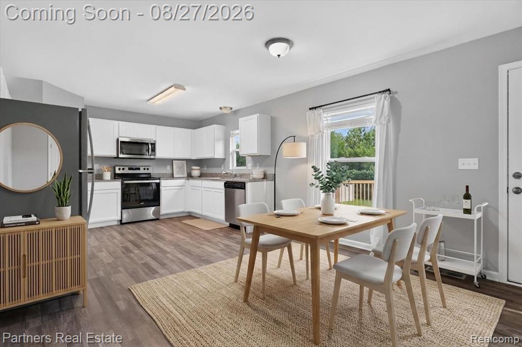 424 Saddlebrook Drive Property Photo 13