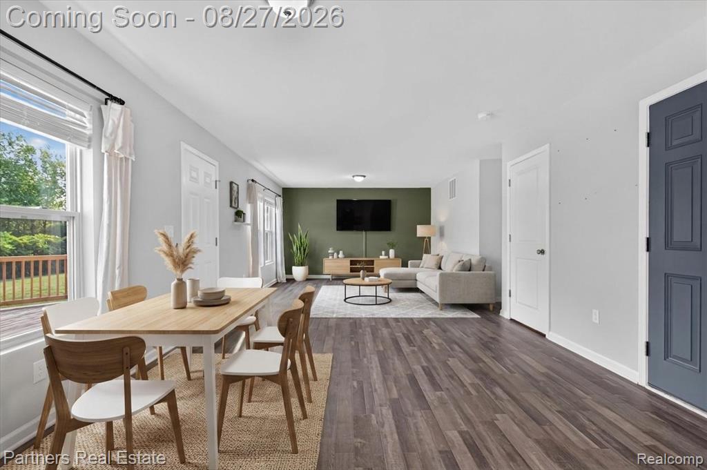 424 Saddlebrook Drive Property Photo 15