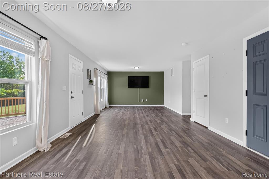 424 Saddlebrook Drive Property Photo 16