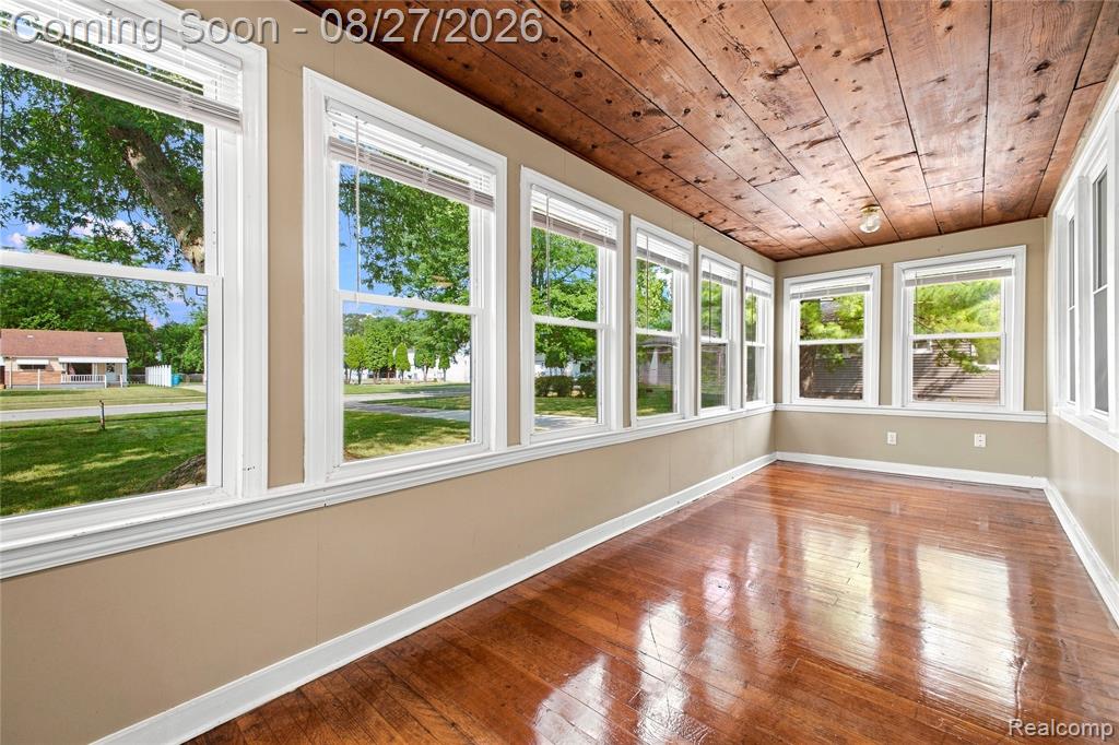 4697 Kingston Street Property Photo 3