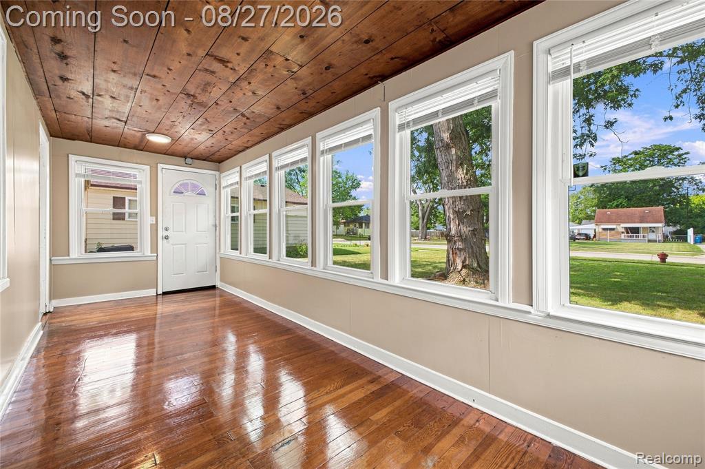 4697 Kingston Street Property Photo 4