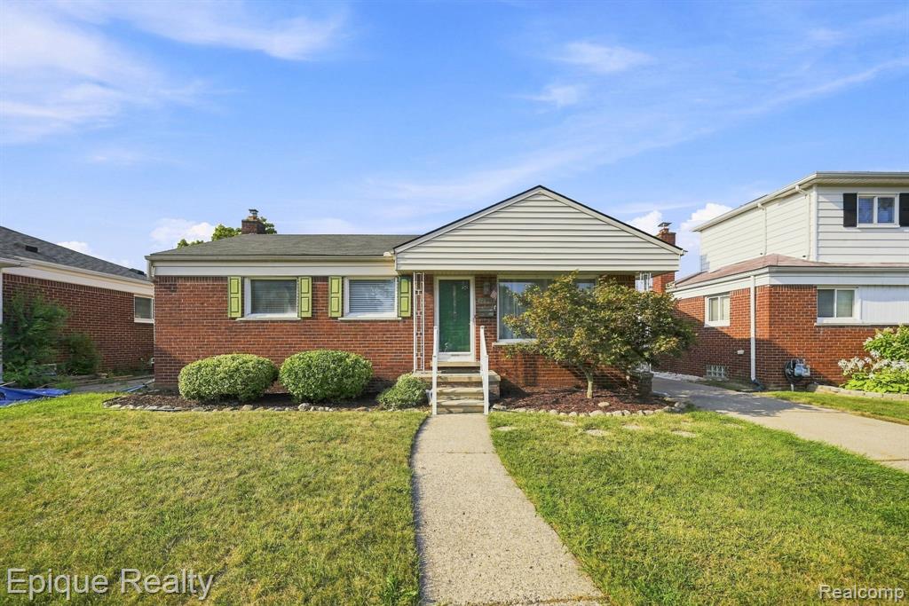 32980 Rosslyn Avenue Property Photo 1