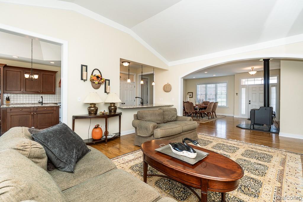 51770 North Avenue Property Photo 8