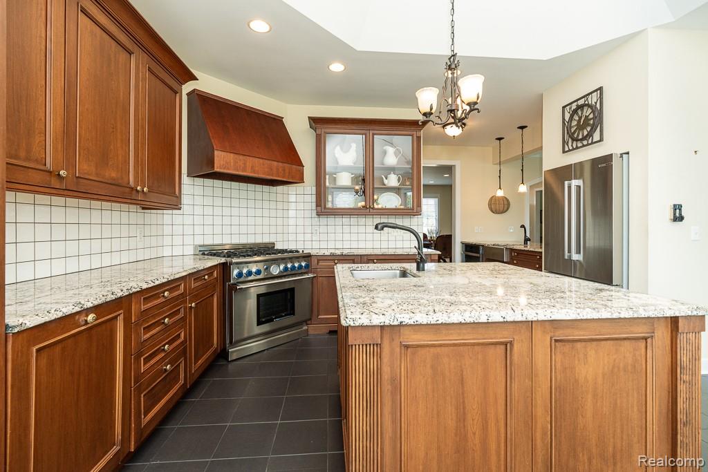 51770 North Avenue Property Photo 12