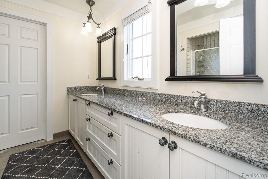 51770 North Avenue Property Photo 19
