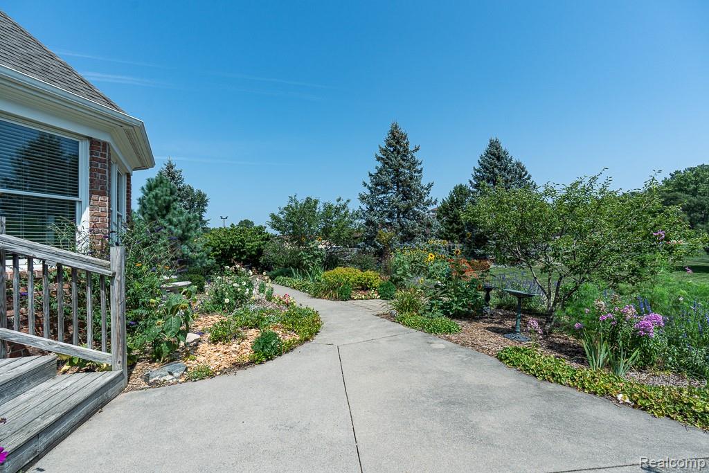 51770 North Avenue Property Photo 35
