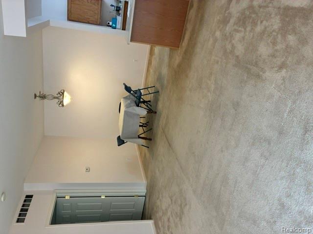 11840 Farmington Road Property Photo 5