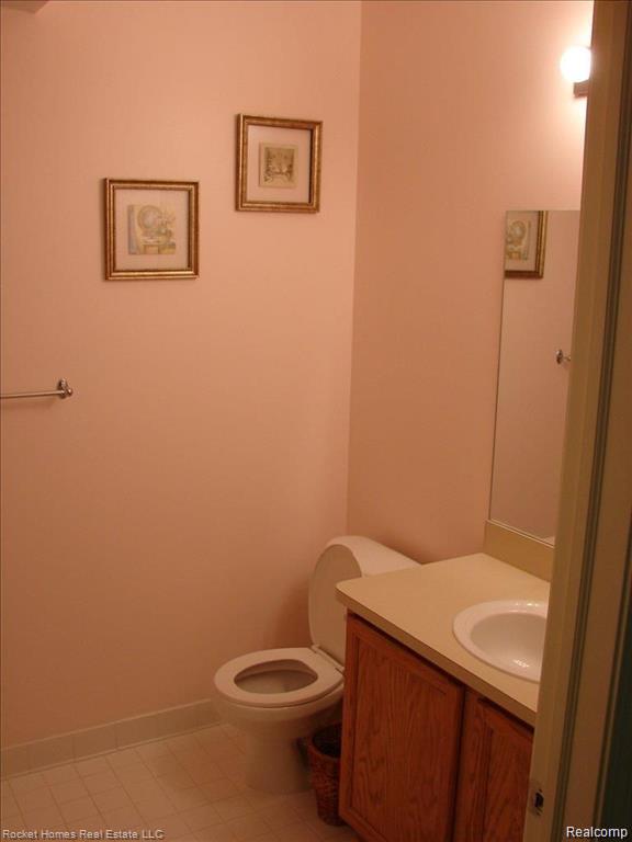 11840 Farmington Road Property Photo 8