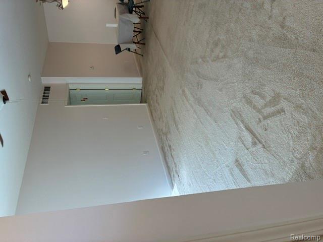 11840 Farmington Road Property Photo 9