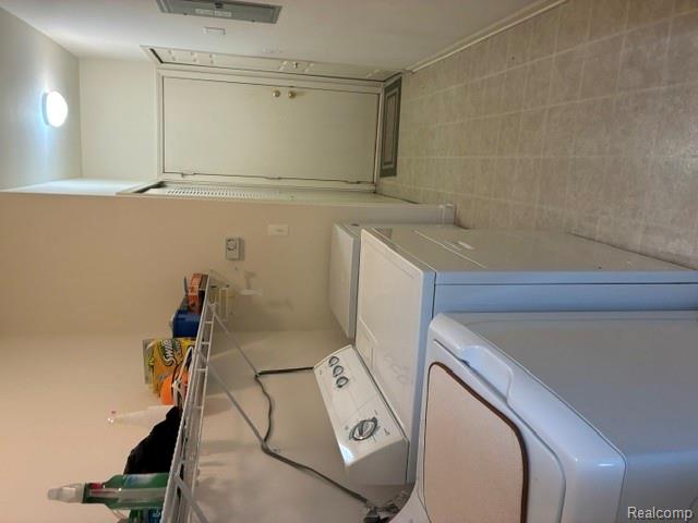 11840 Farmington Road Property Photo 16