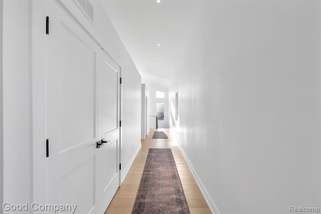 3813 Linwood Avenue Property Photo 14