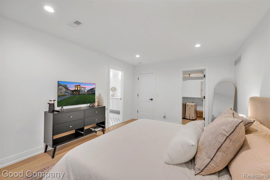 3813 Linwood Avenue Property Photo 19