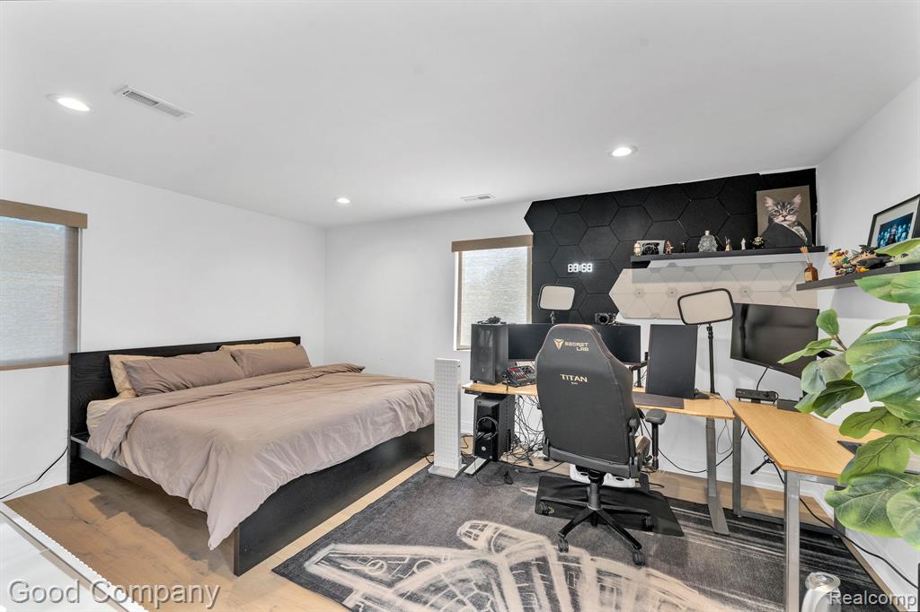3813 Linwood Avenue Property Photo 20
