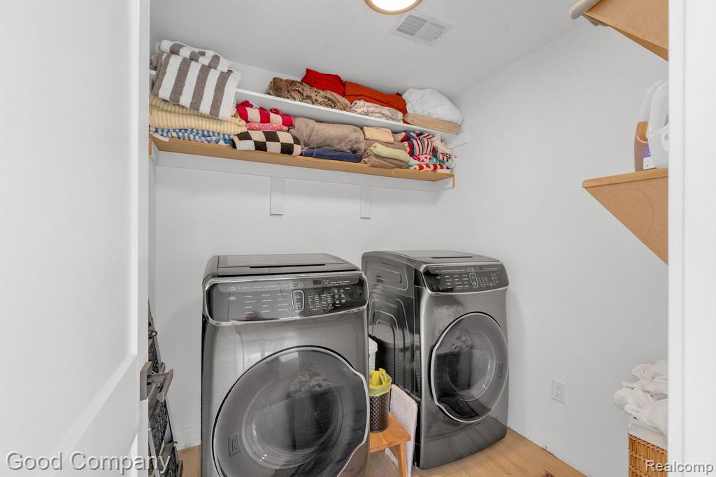 3813 Linwood Avenue Property Photo 21