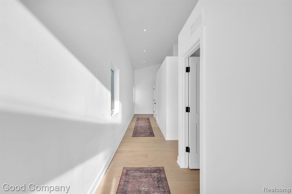 3813 Linwood Avenue Property Photo 22