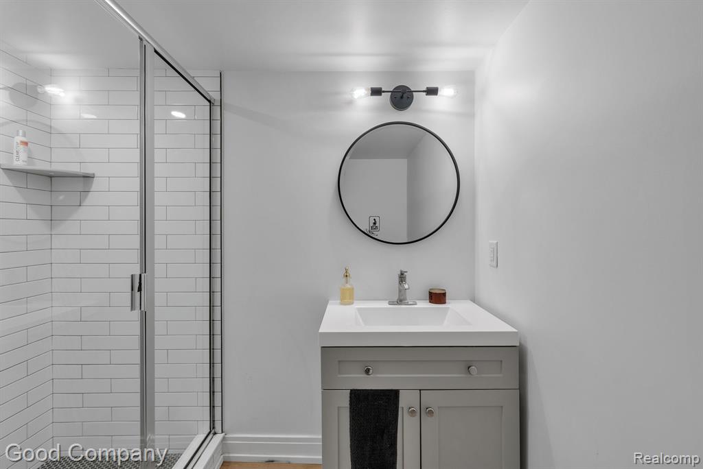 3813 Linwood Avenue Property Photo 33