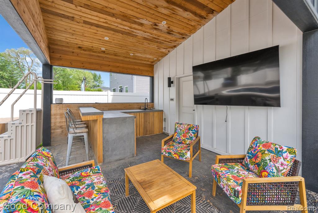 3813 Linwood Avenue Property Photo 44