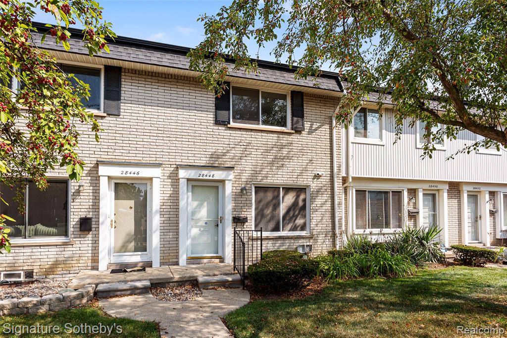 28448 Universal Property Photo 1