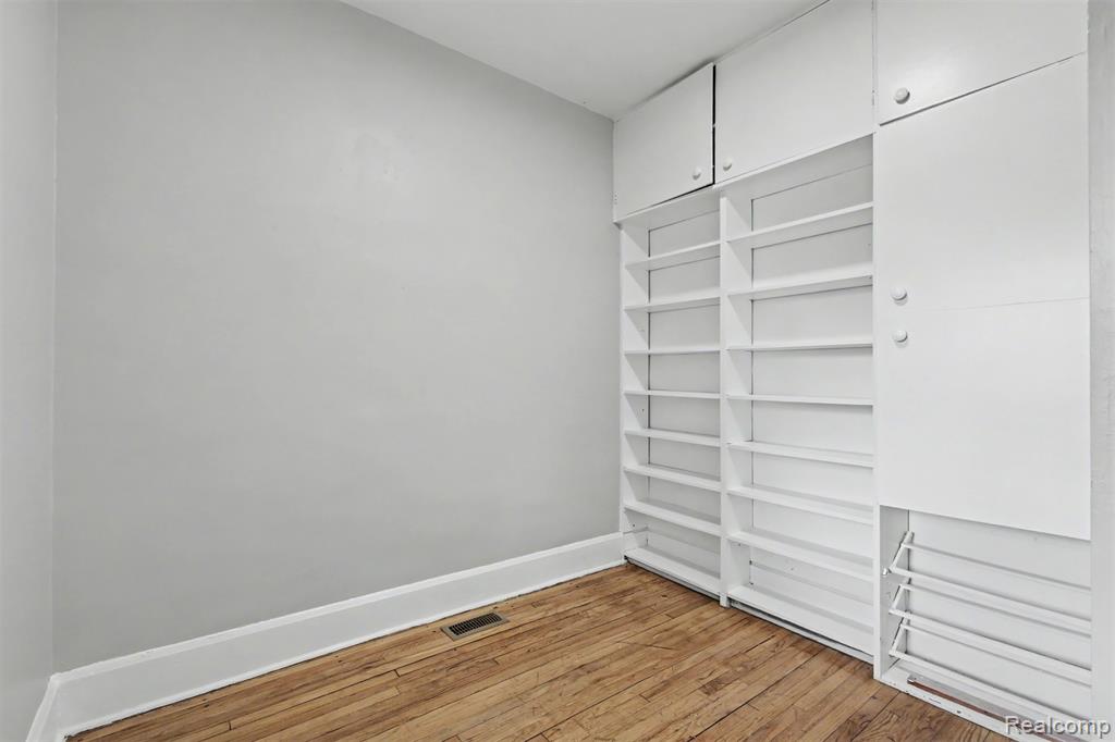 6850 Bulwer Street Property Photo 7