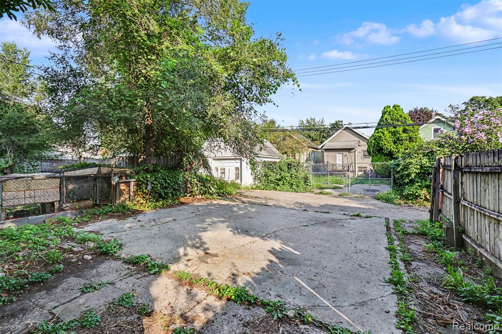 6850 Bulwer Street Property Photo 23