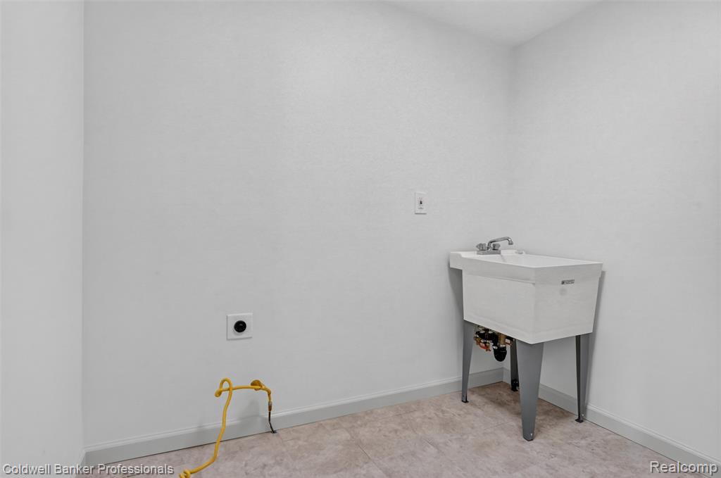 32754 Barclay Square Property Photo 16