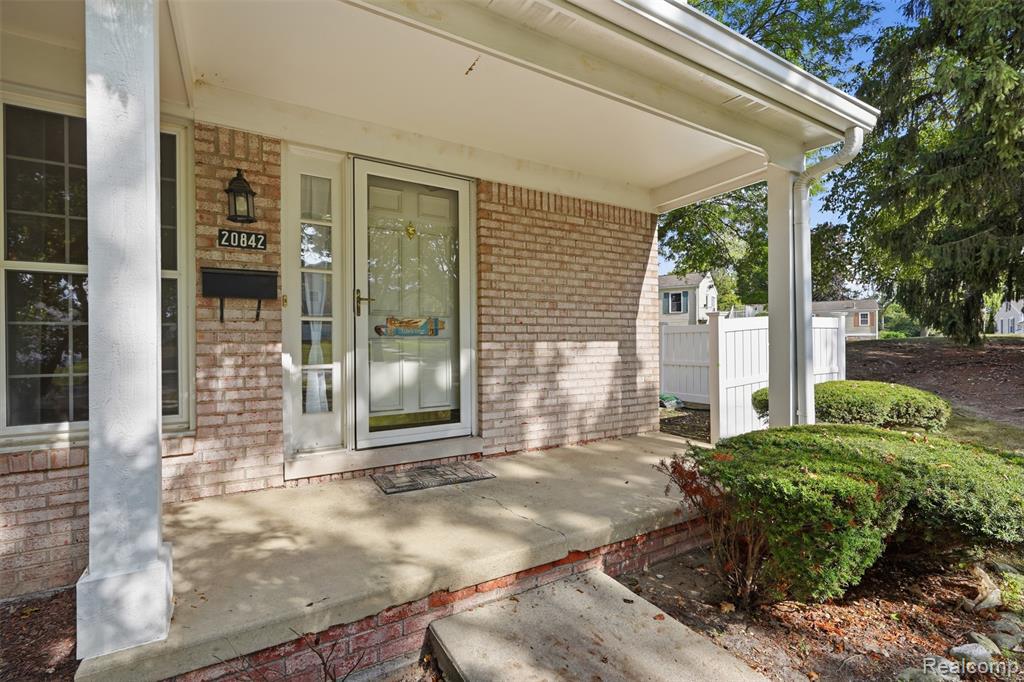 20842 E Glen Haven Circle Property Photo 4
