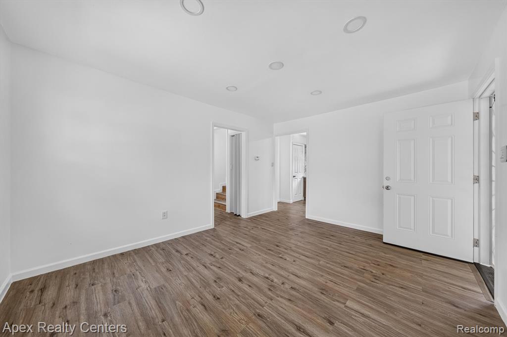 6436 Auburn Property Photo 10