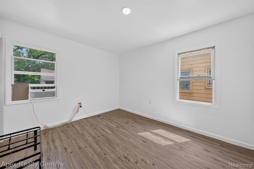 6436 Auburn Property Photo 15